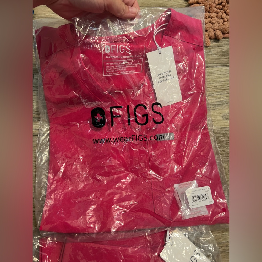 FIGS joggers scrubs set